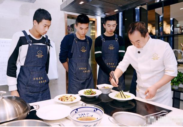 正宗的美食培训学校学技术去那里学