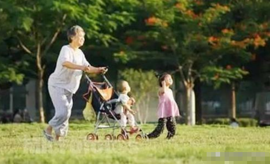 老年妇女为什么也会怀孕？