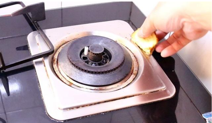 厨房家电燃气灶一般能用多久？