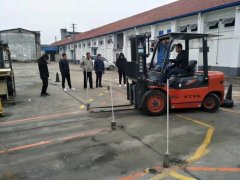 重庆考叉车证时间快 学开叉车 培训叉车技术