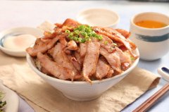 开π岛烧肉丼饭烧肉饭加盟店一共多少费用？【官网】