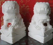 北京老石狮子石雕石像回收公司民清时期各类瓷器