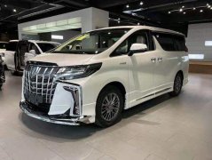 　　丰田埃尔法商务租车，一车难求的高端商务车典范
