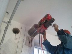 太原市长风西街附近水钻打孔开门洞开槽捣地工地打眼电话