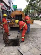 太原许坦东街清理化粪池疏通管道，维修马桶