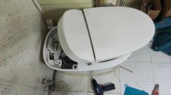 小店卫生间除臭反味治理 更换防臭地漏