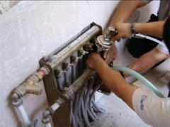 太原修暖气漏水,清理地暖 打压 更换分水器阀门