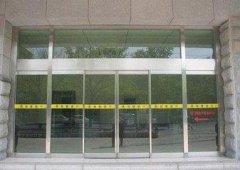 北京西客站安装玻璃门