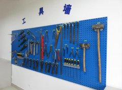 工器具目视化以标准化摆放与取用指引减少寻找时间