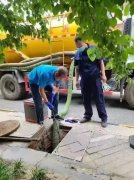 太原清洗:高压清洗工程车疏通清洗各种管道